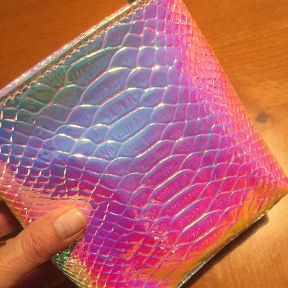 Handbags - Iridescent Makeup Bag 💋💄👄